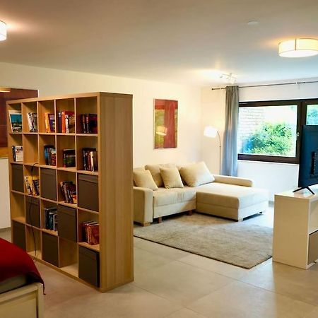 Helle Kellerwohnung Im Gruenen Mit Sauna Köln Kültér fotó