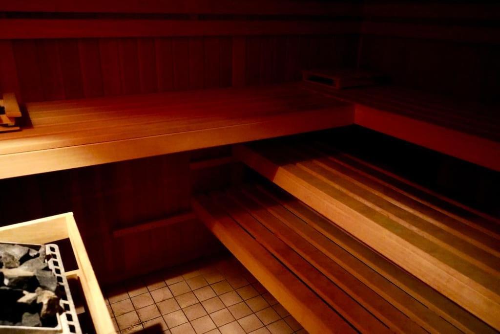 Helle Kellerwohnung Im Gruenen Mit Sauna Köln Kültér fotó